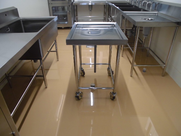 ドライ式移動作業台